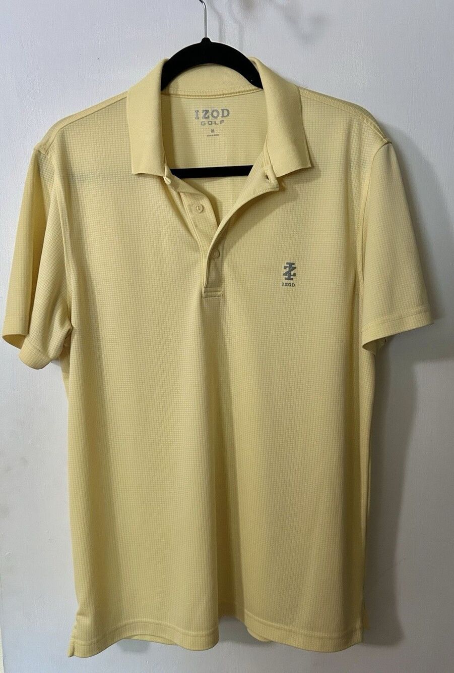 IZOD Golf Men's Breathable Yellow Solid Polo Shirt Short Sleeve Size M
